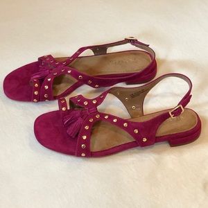 NWOT Aerosoles Get Down Sandals